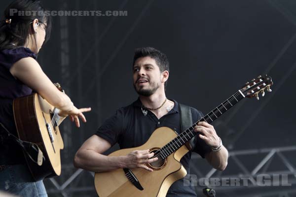 RODRIGO Y GABRIELA - 2010-06-26 - PARIS - Hippodrome de Longchamp - 